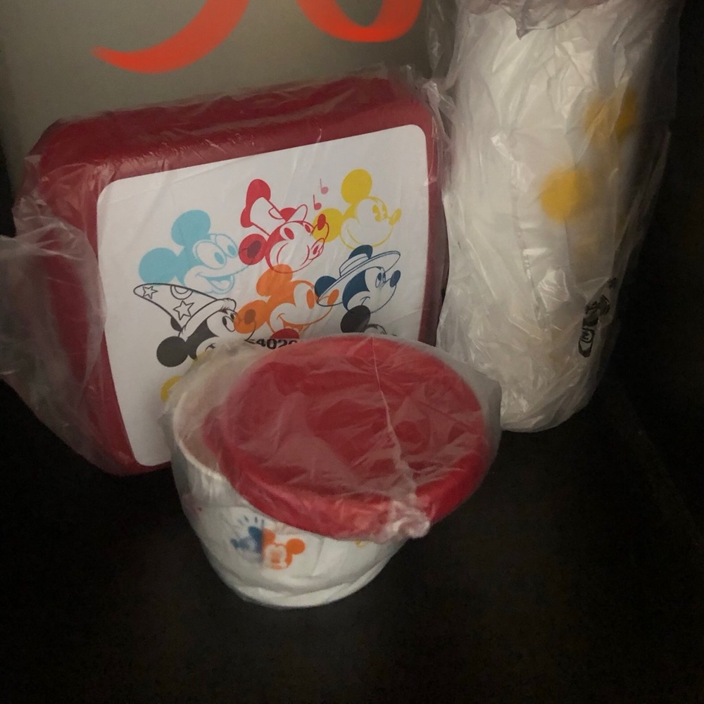 Tupperware Mickey kits